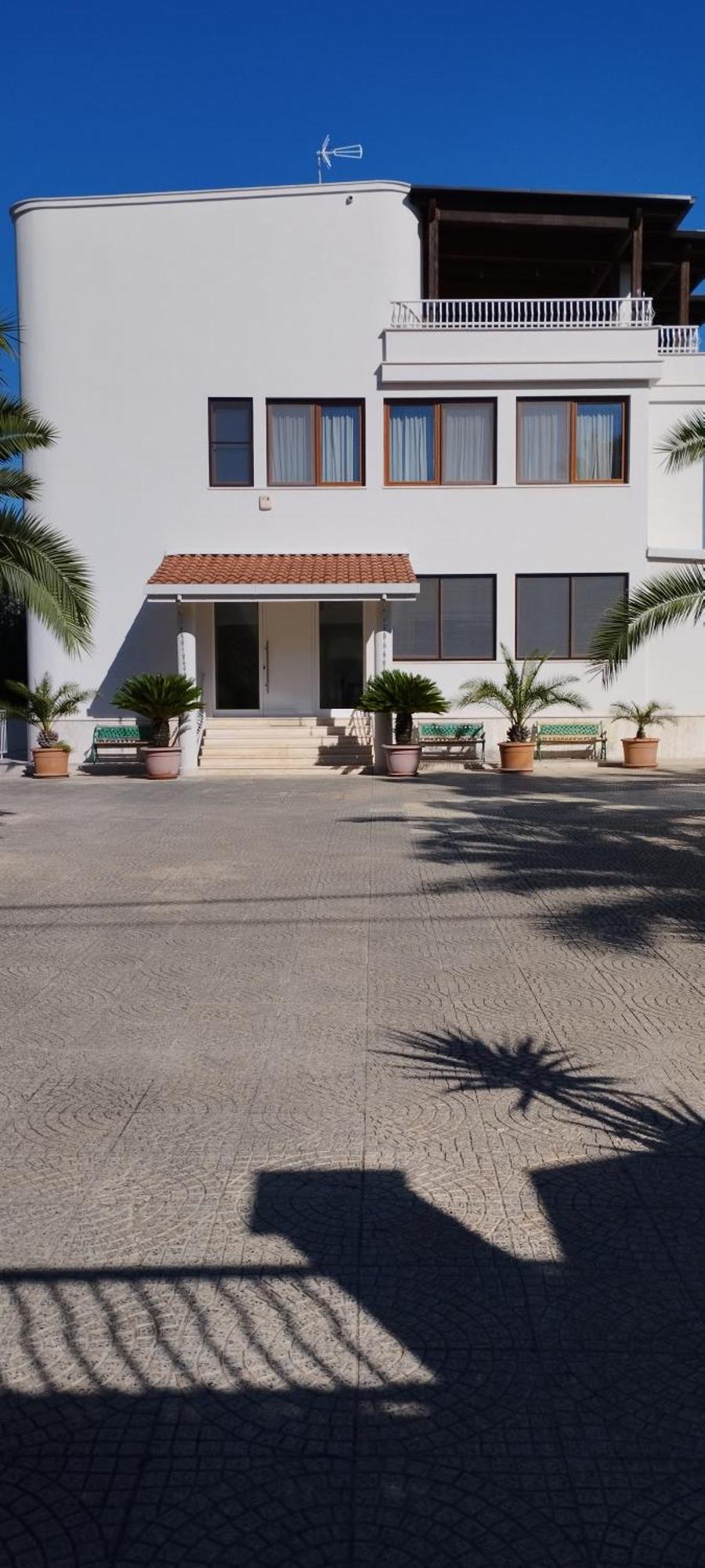 Villa Erry Trani Bagian luar foto