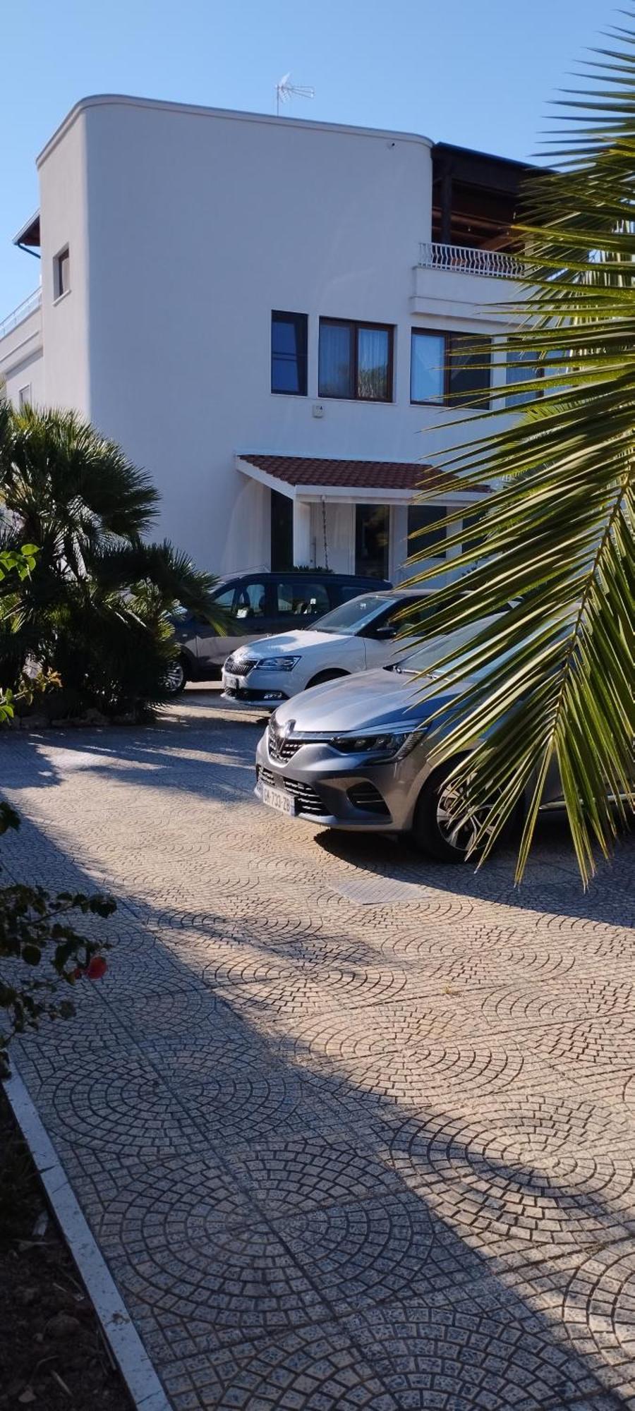 Villa Erry Trani Bagian luar foto